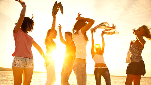 酣畅比赛间，中国选手勇往直前