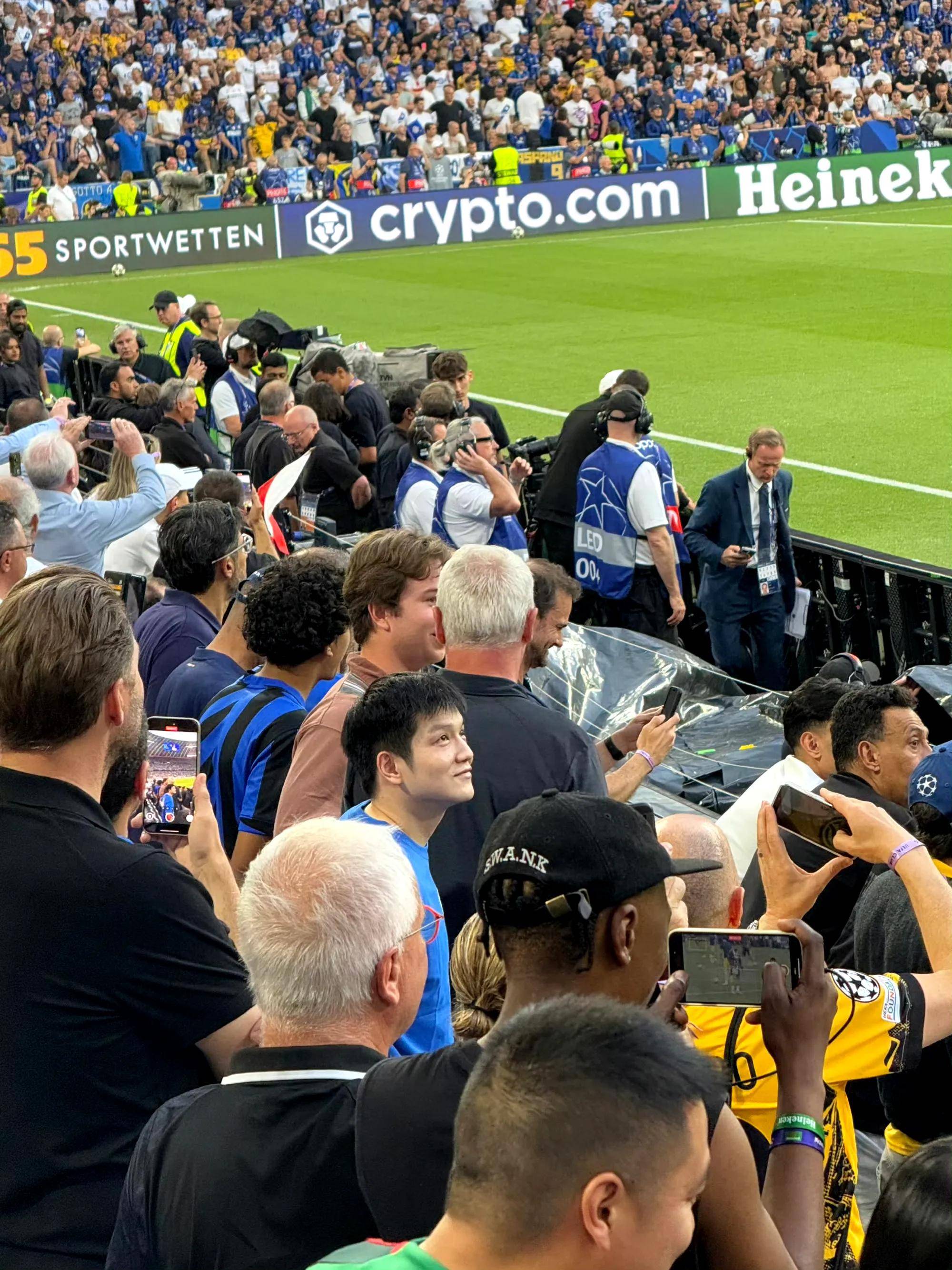 包含足球盛事引发球迷激烈争议,各方呼声不断的词条 包含足球盛事引发球迷激烈争议,各方呼声不断的词条