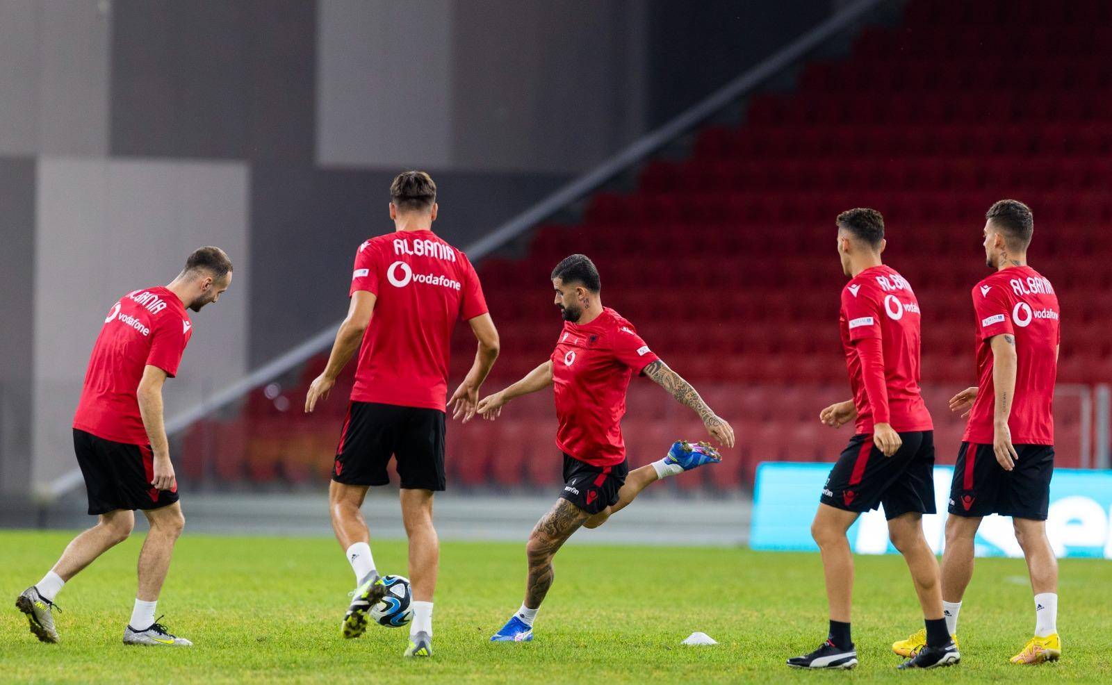 阿尔巴尼亚备战欧洲杯预选赛,实力强劲 阿尔巴尼亚备战欧洲杯预选赛,实力强劲