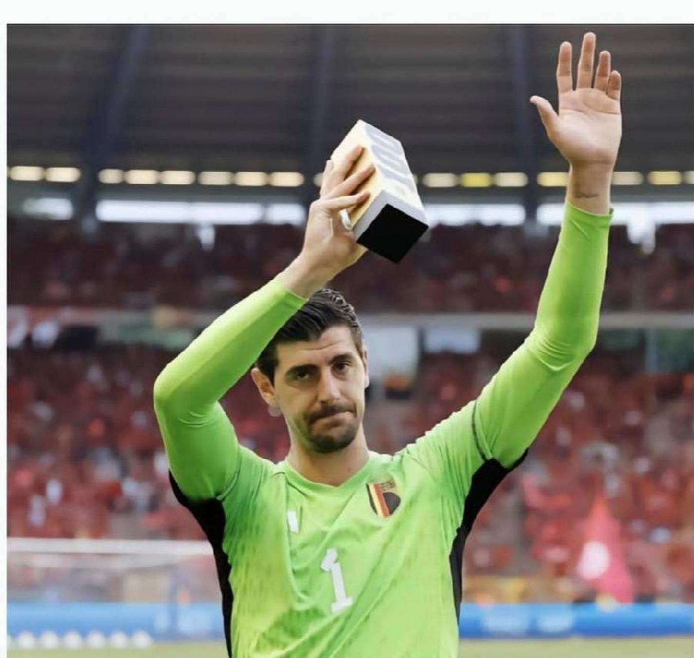 米兰体育娱乐-皇马门将库尔图瓦伤愈归队，助球队连胜的简单介绍