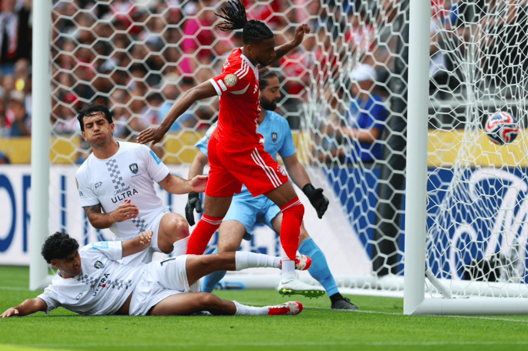 首发球员受伤替补登场,江苏队危机重重 首发球员受伤替补登场,江苏队危机重重