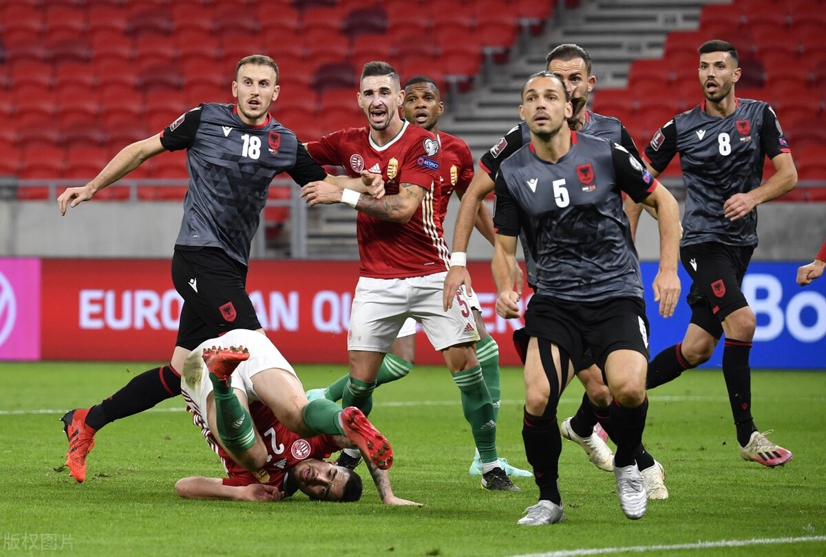 米兰体育网页版入口-关于意外惊喜频现，强队痛失积分反被逆袭的信息