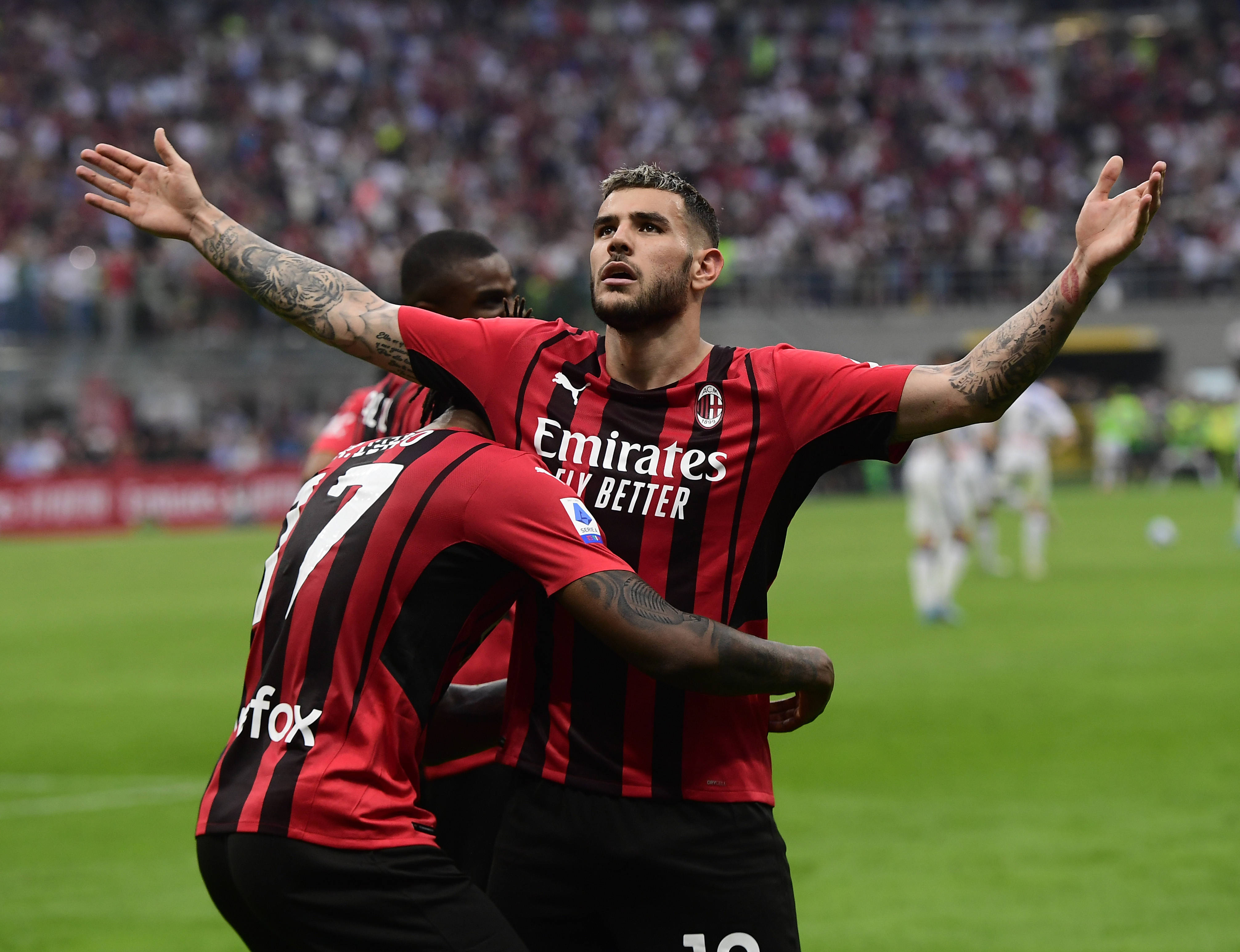 米兰体育馆-包含博洛尼亚中锋连场进球，成为全队焦点的词条