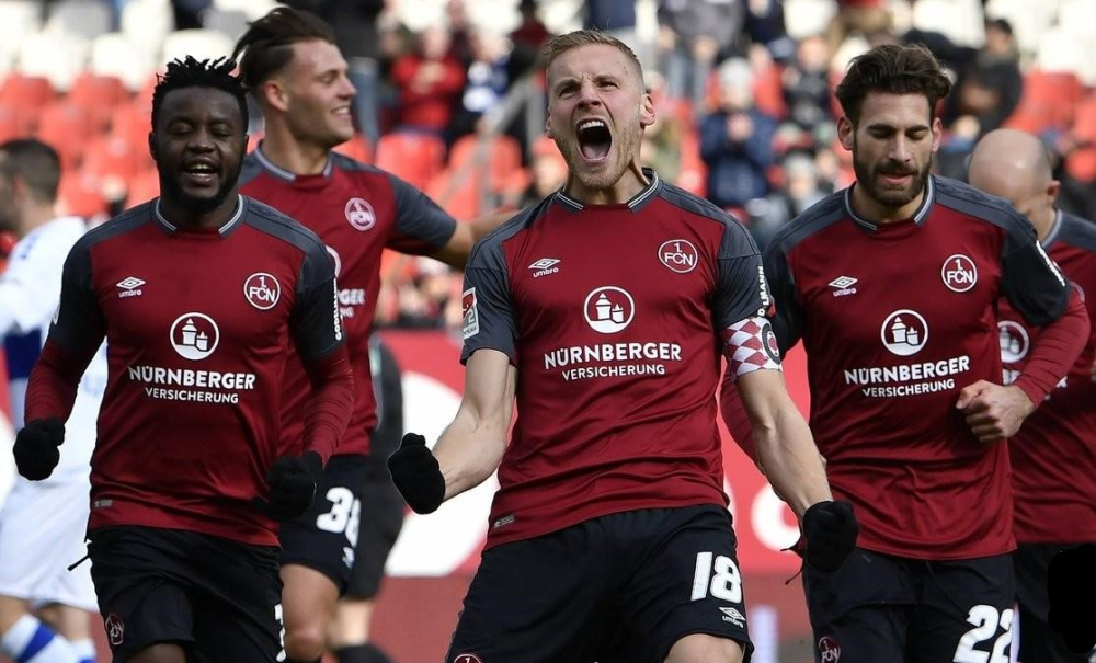 汉堡队取得生死战胜利，保级压力减轻的简单介绍