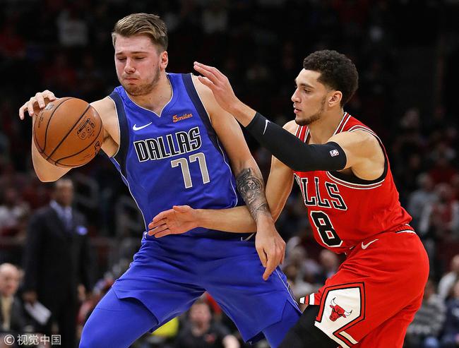 黄蜂战胜独行侠，拉塞尔-威斯布鲁克砍下25分的简单介绍